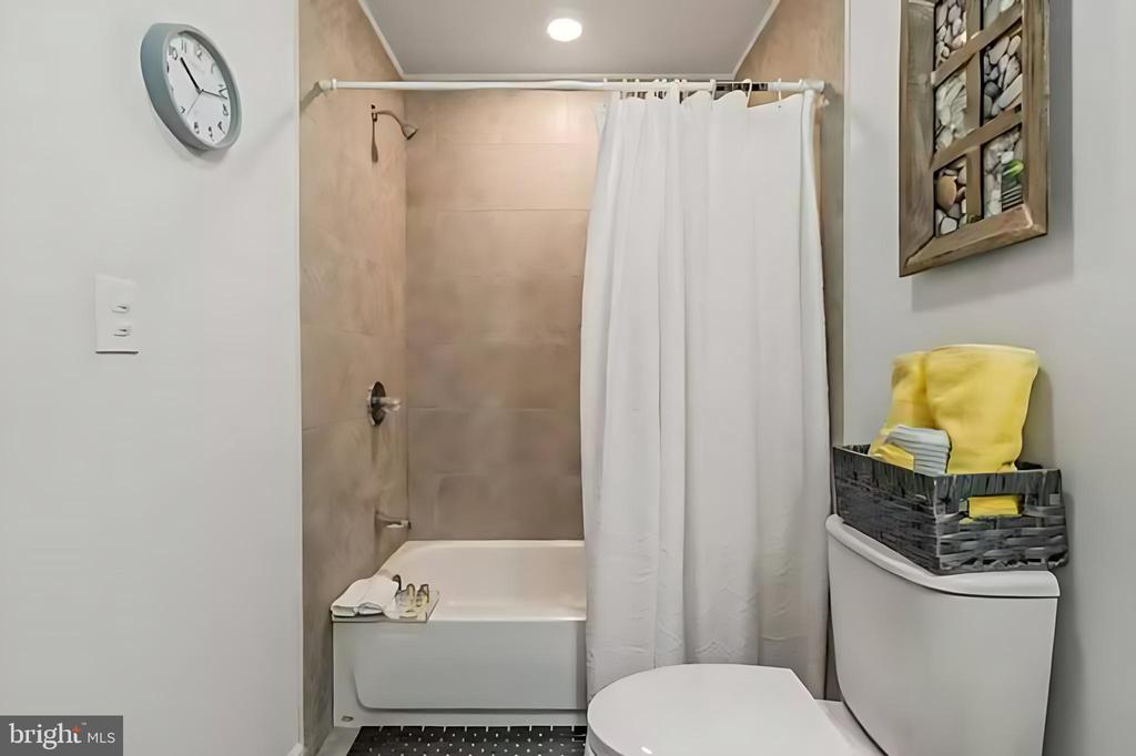 211 N 63RD STREET