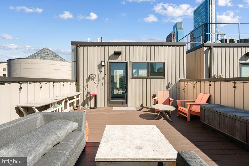 212 N 21ST STREET 1