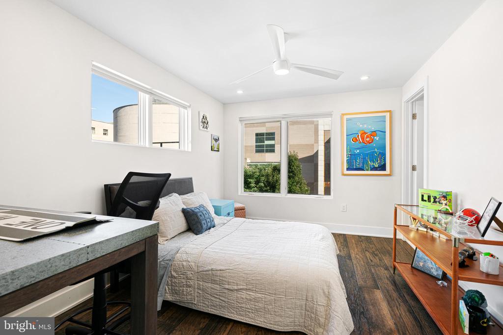 212 N 21ST STREET 1