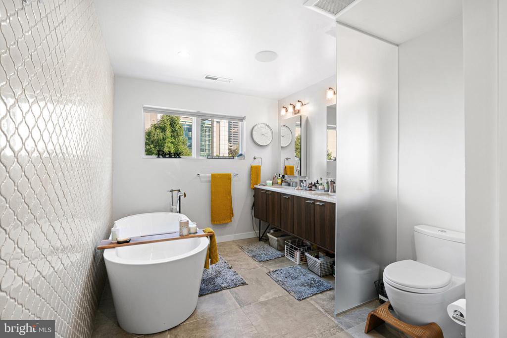 212 N 21ST STREET 1
