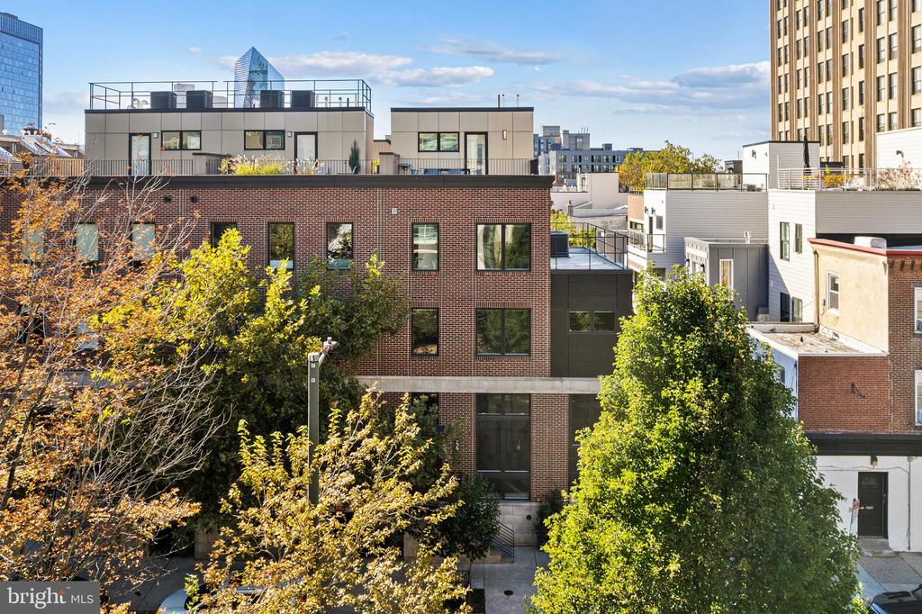 212 N 21ST STREET 1