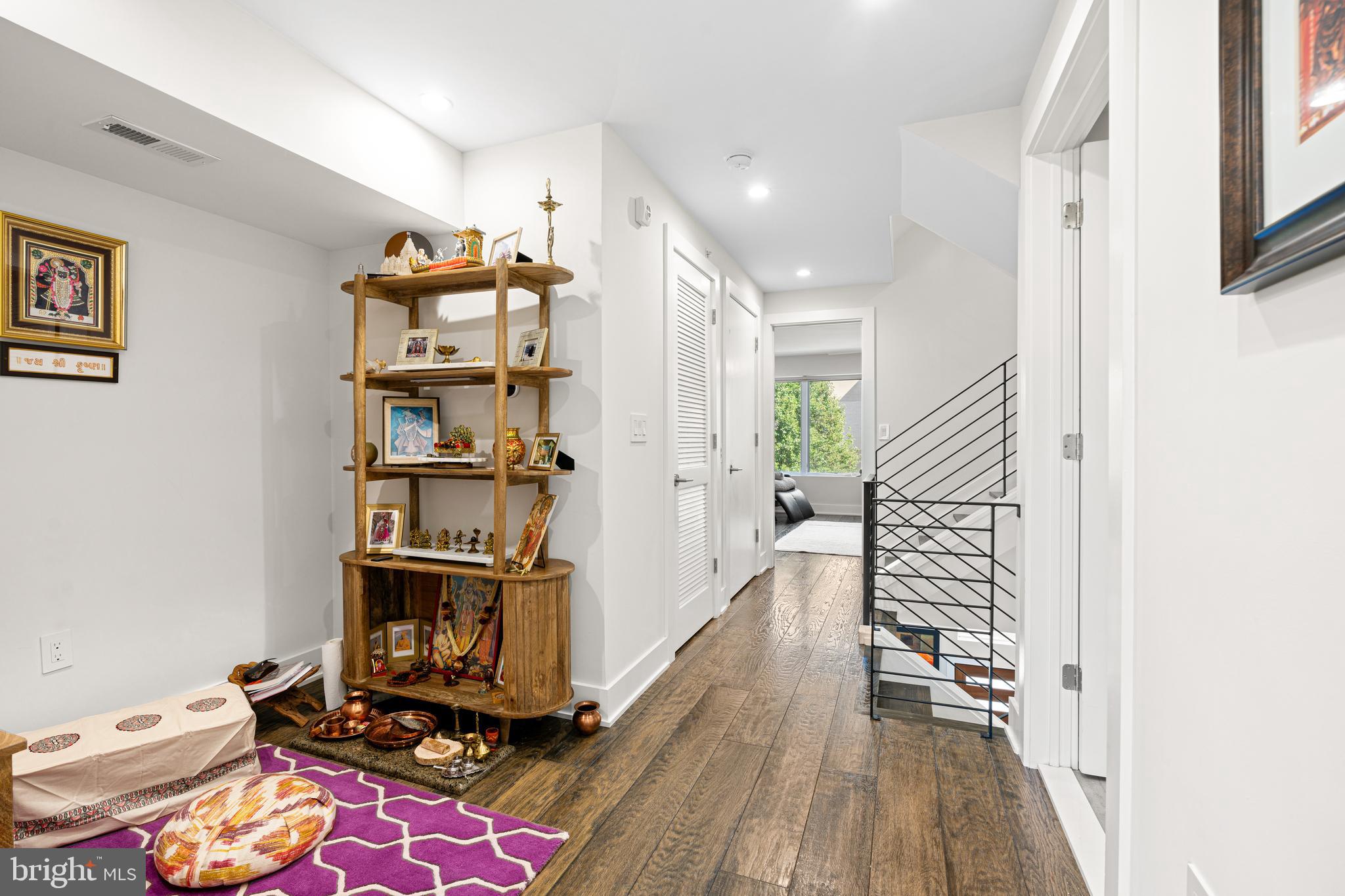 212 N 21ST STREET 1