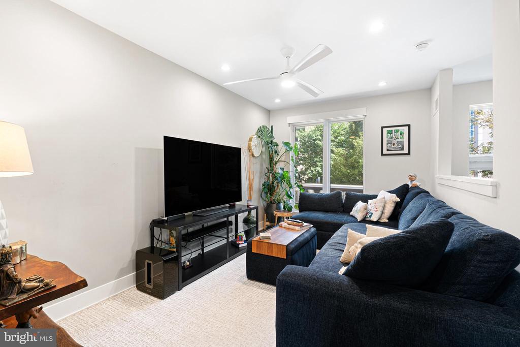 212 N 21ST STREET 1