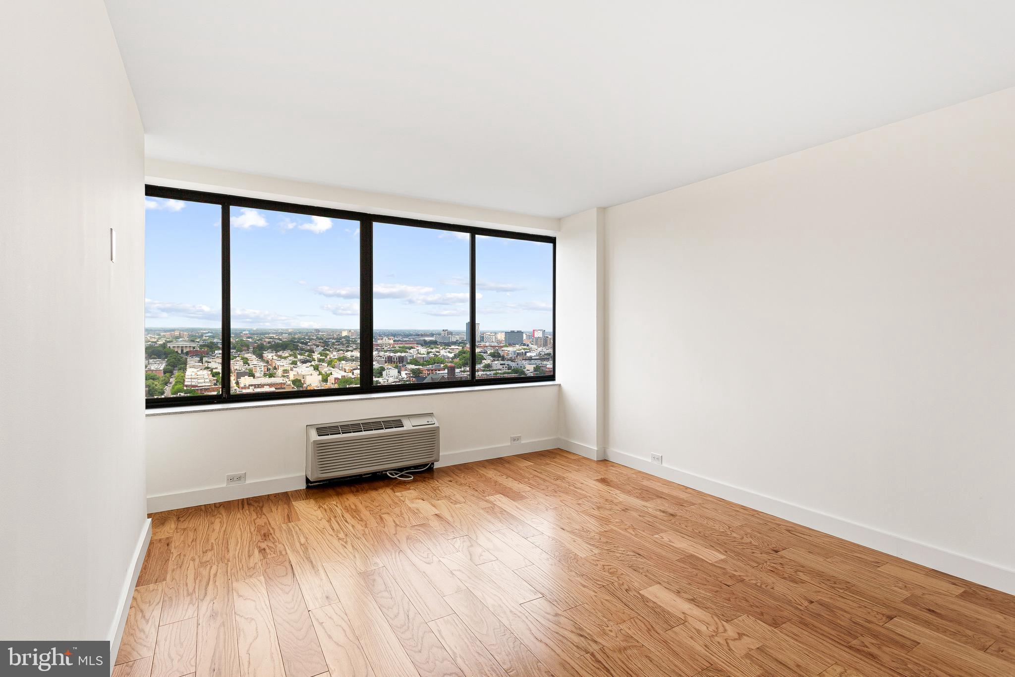 2001 HAMILTON STREET 00 P501