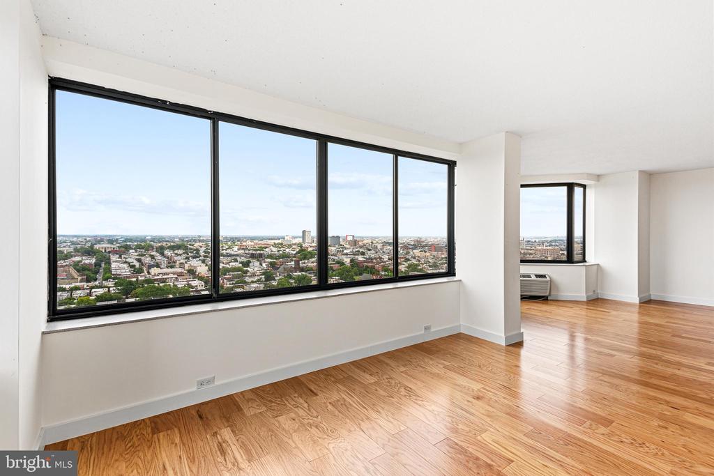 2001 HAMILTON STREET 00 P501