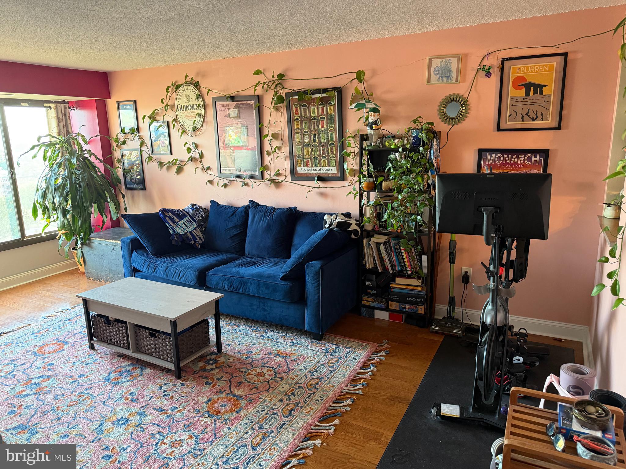 2001 HAMILTON STREET 00 1525