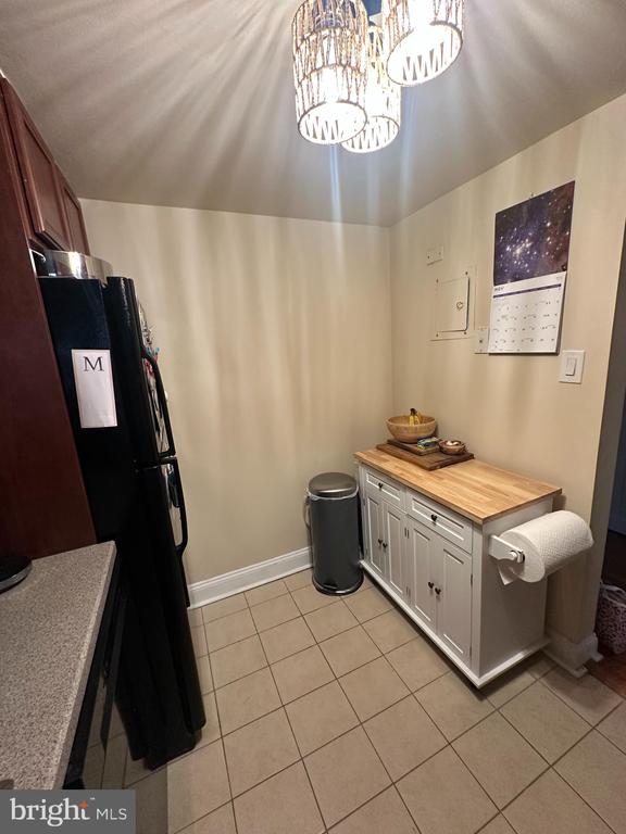 2001 HAMILTON STREET 00 1525
