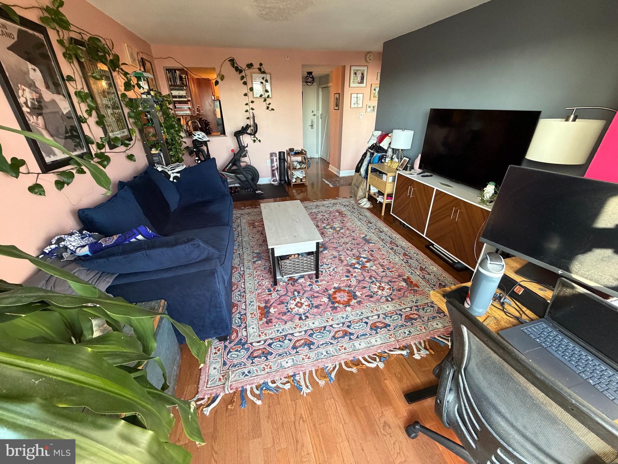 2001 HAMILTON STREET 00 1525