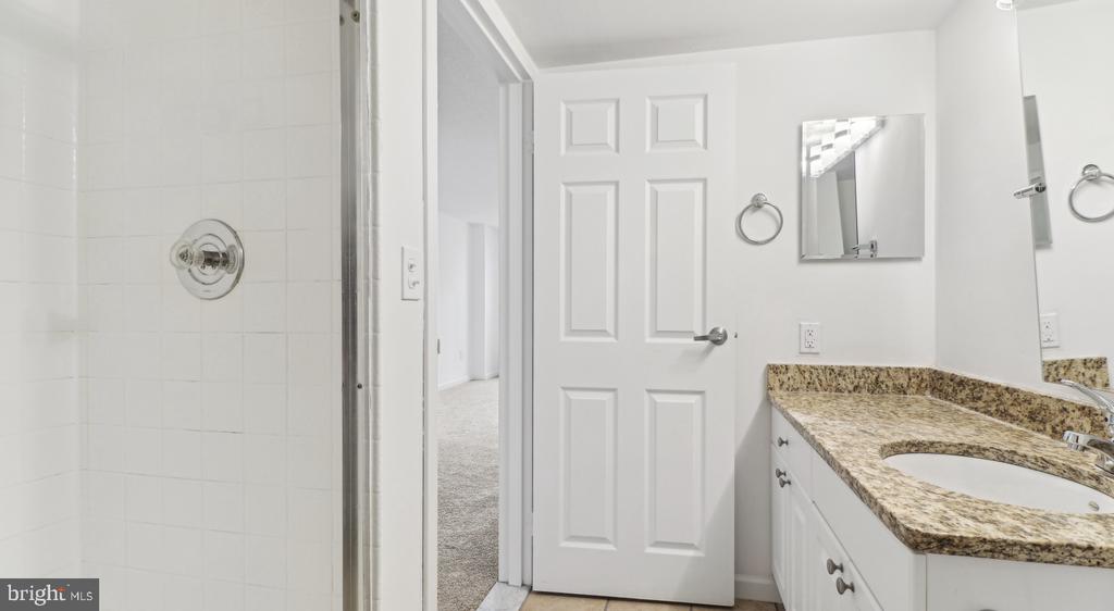 450 N 18TH STREET Unit: 0814