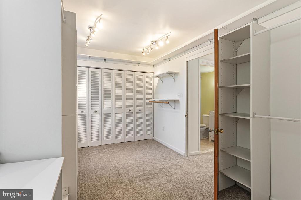 341 S 5TH STREET