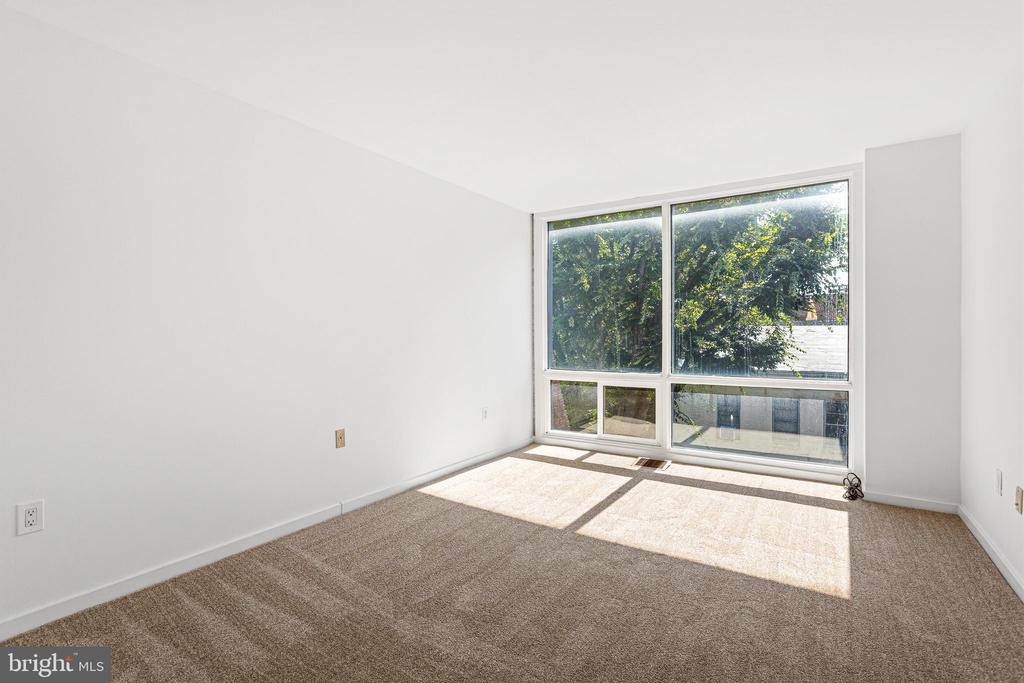 341 S 5TH STREET