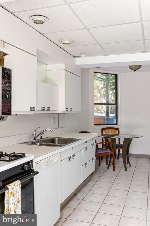 341 S 5TH STREET