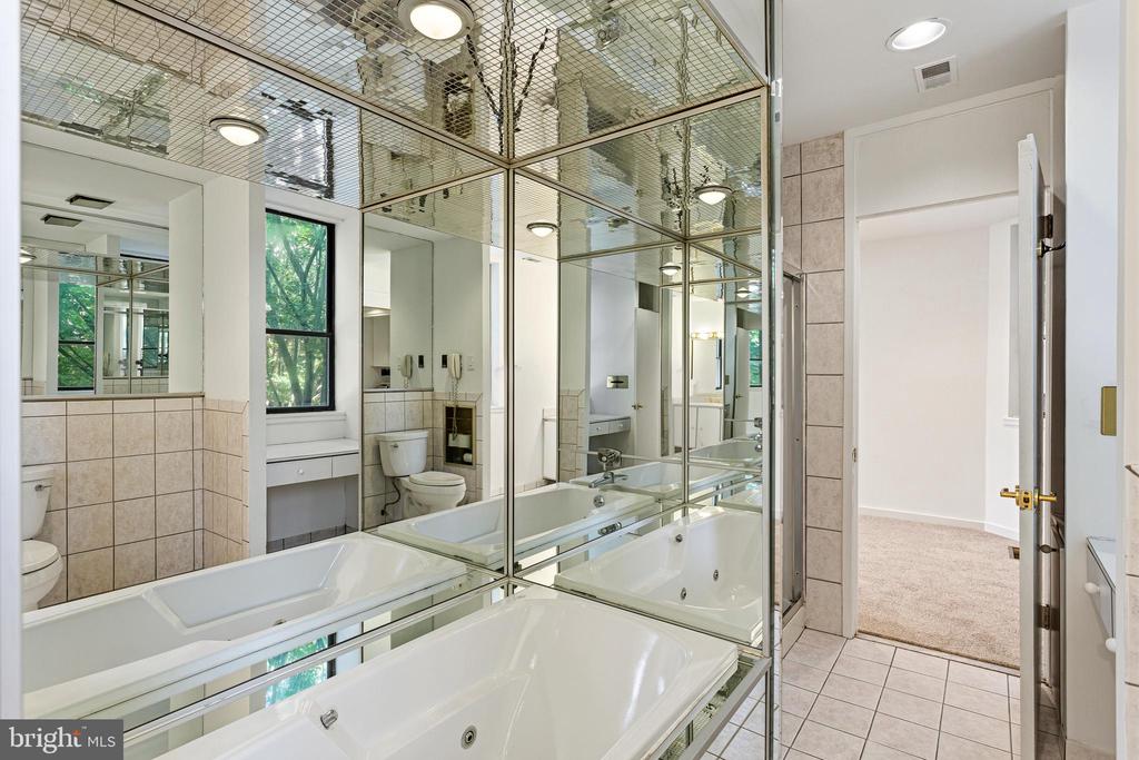 341 S 5TH STREET