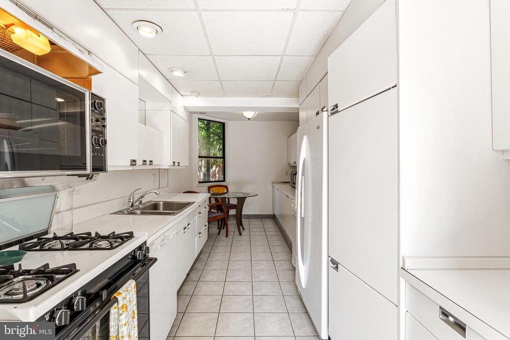 341 S 5TH STREET