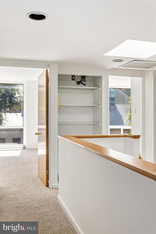 341 S 5TH STREET