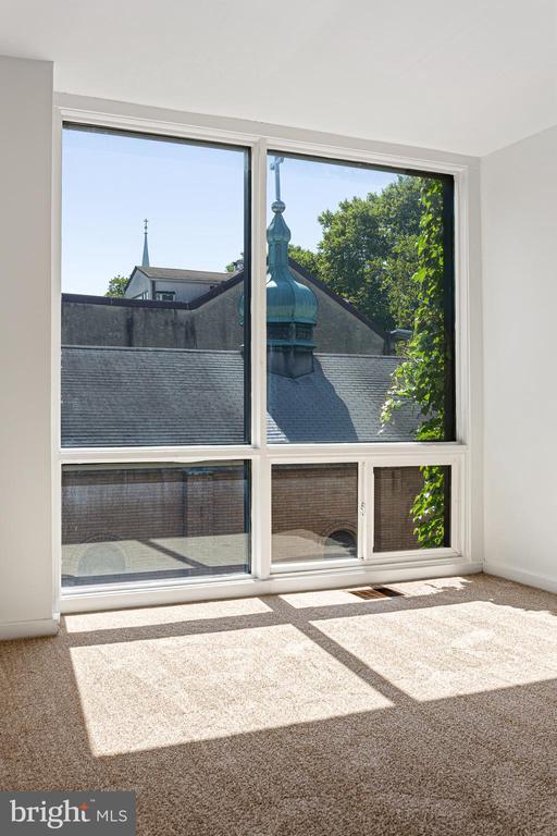 341 S 5TH STREET