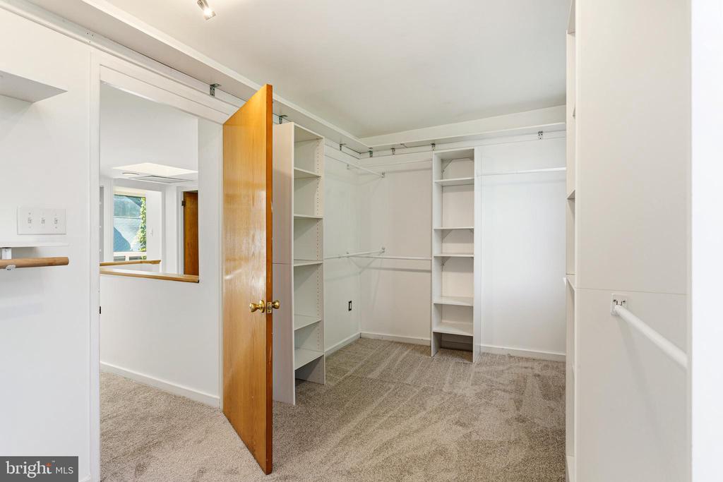 341 S 5TH STREET