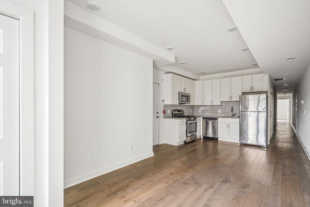 1843 N 6TH STREET Unit: 10