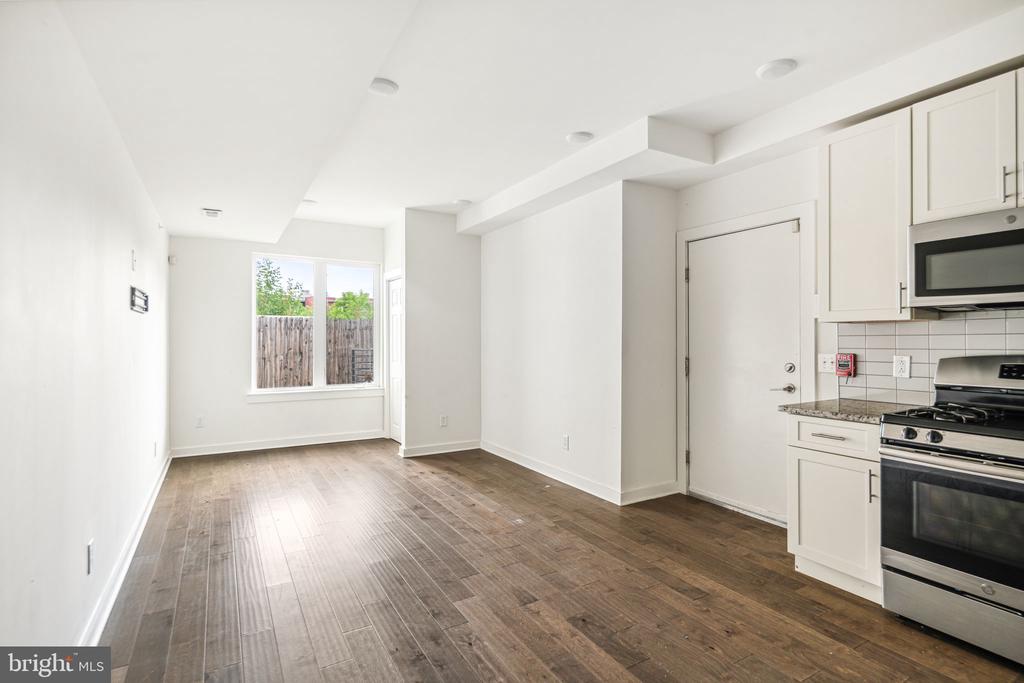 1843 N 6TH STREET Unit: 10