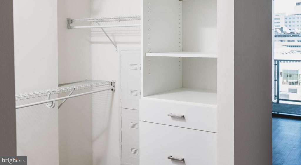 450 N 18TH STREET Unit: 1101