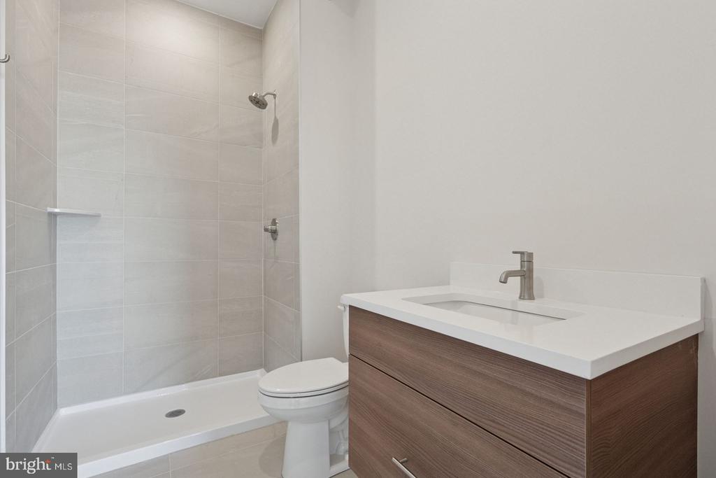 130 W GIRARD AVENUE Unit: 614