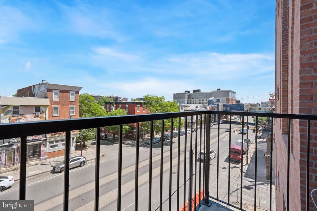 130 W GIRARD AVENUE Unit: 614