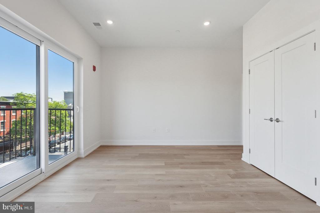 130 W GIRARD AVENUE Unit: 614