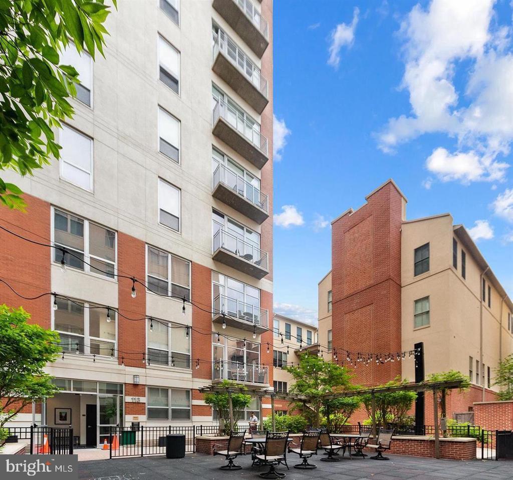 113 N BREAD STREET Unit: 3H6