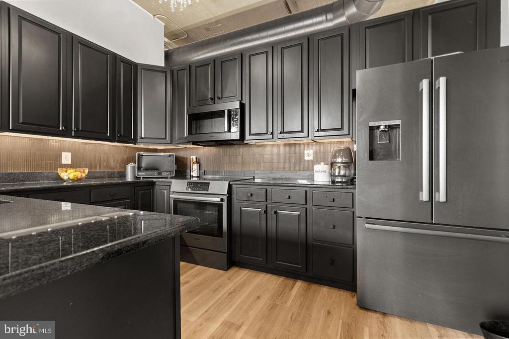 113 N BREAD STREET Unit: 3H6