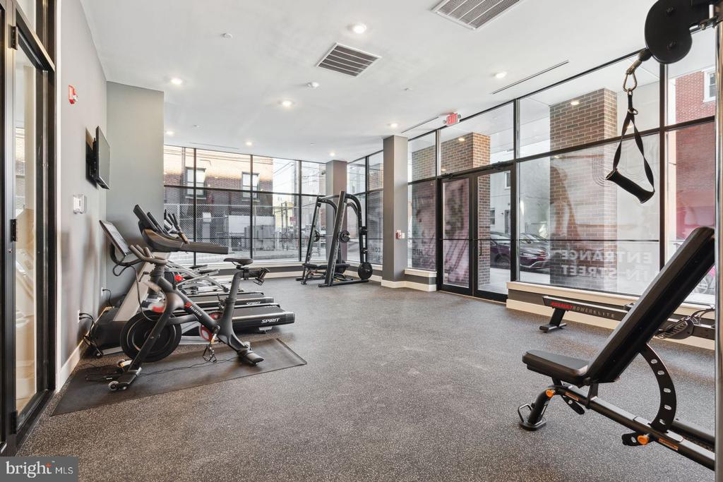 720 W THOMPSON STREET Unit: 313