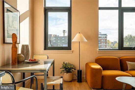 1700 N FRONT STREET Unit: 207