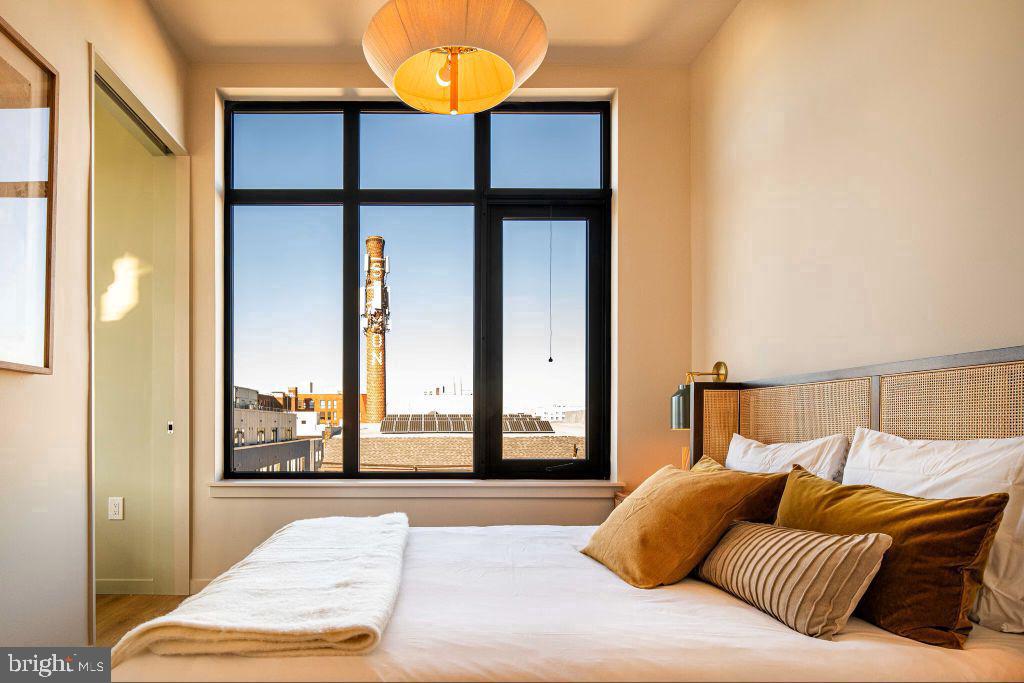 1700 N FRONT STREET Unit: 207