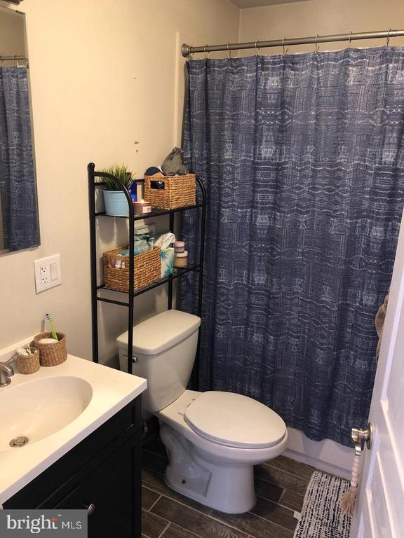 1832 GREEN STREET Unit: 2R