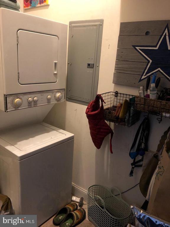 1832 GREEN STREET Unit: 2R