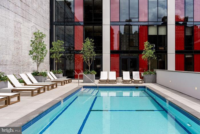 210 S 12TH STREET Unit: 20M