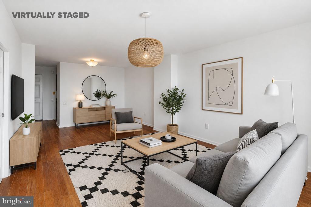 1420 LOCUST STREET Unit: 33R