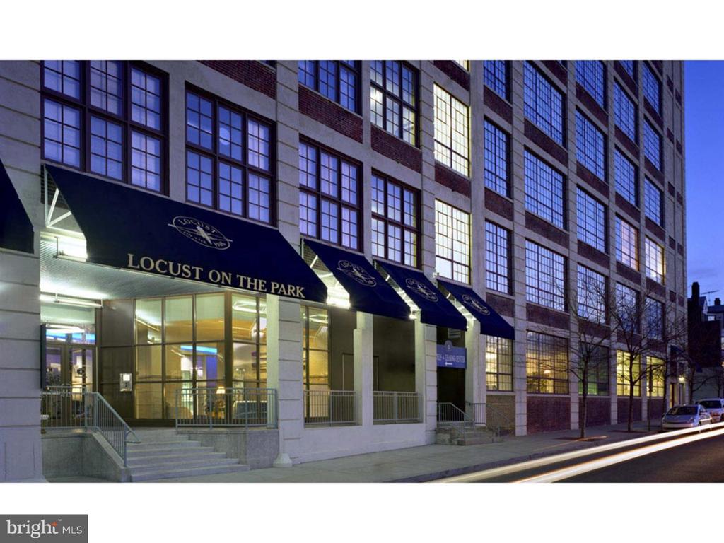201 S 25TH STREET Unit: 806