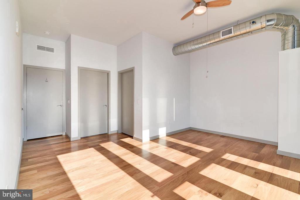 1125 SANSOM STREET Unit: 316