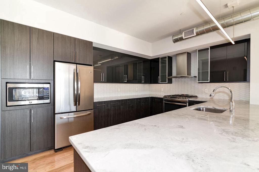 1125 SANSOM STREET Unit: 316