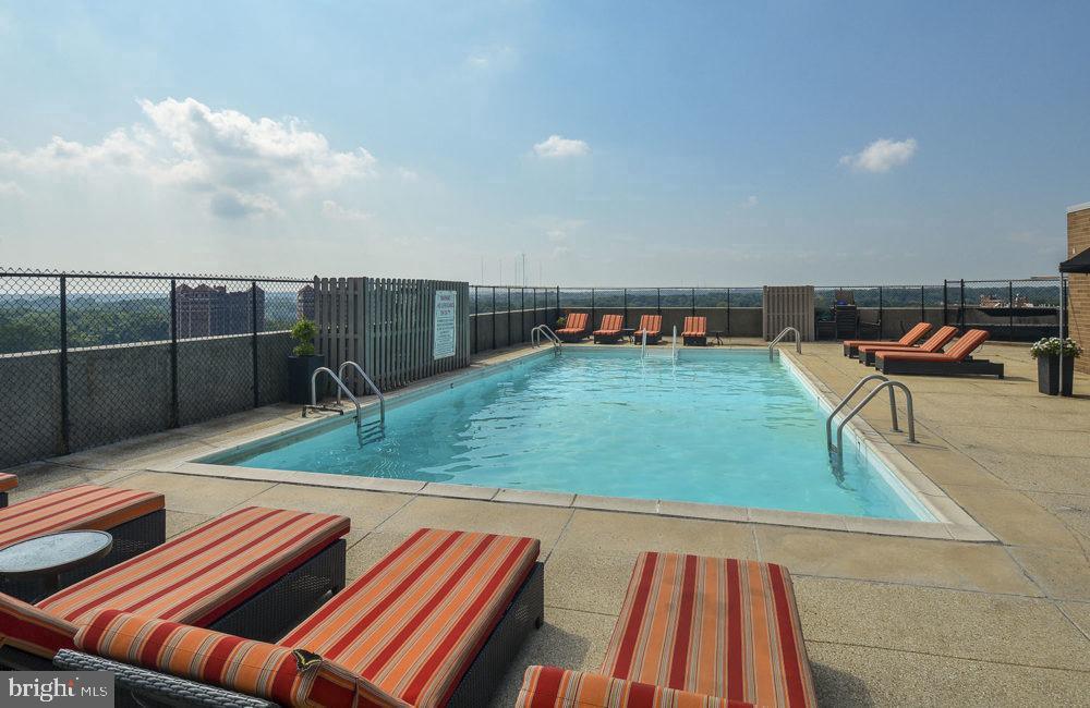 515 W CHELTEN AVENUE Unit: 0508