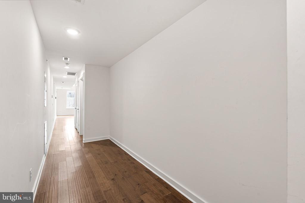 1843 N 6TH STREET Unit: J