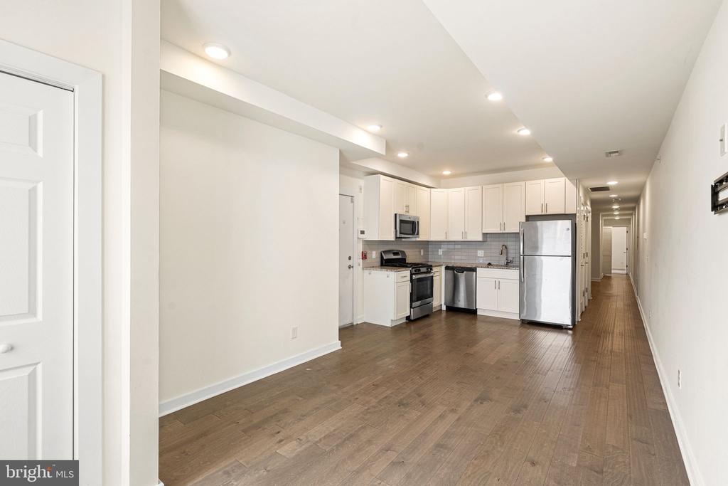 1843 N 6TH STREET Unit: J