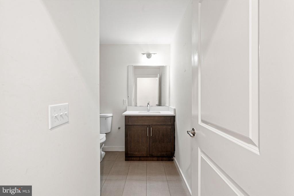 1843 N 6TH STREET Unit: J
