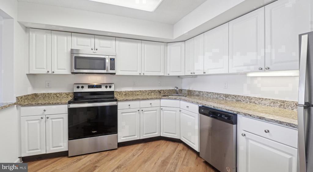 450 N 18TH STREET Unit: 1202