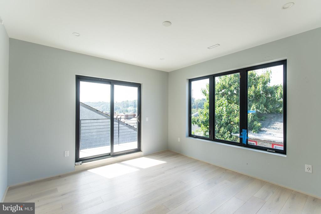 4513 BAKER STREET
