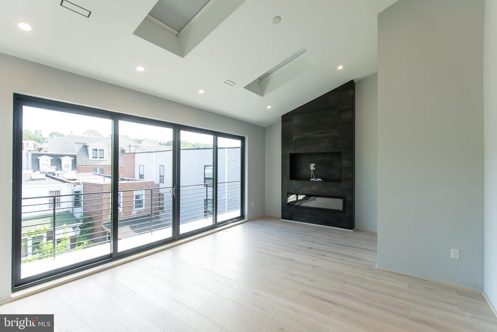 4513 BAKER STREET