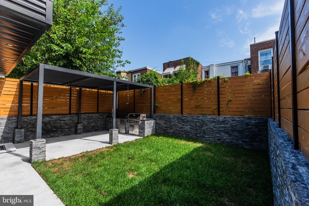 4513 BAKER STREET