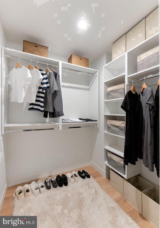 210 S 12TH STREET Unit: 7Q