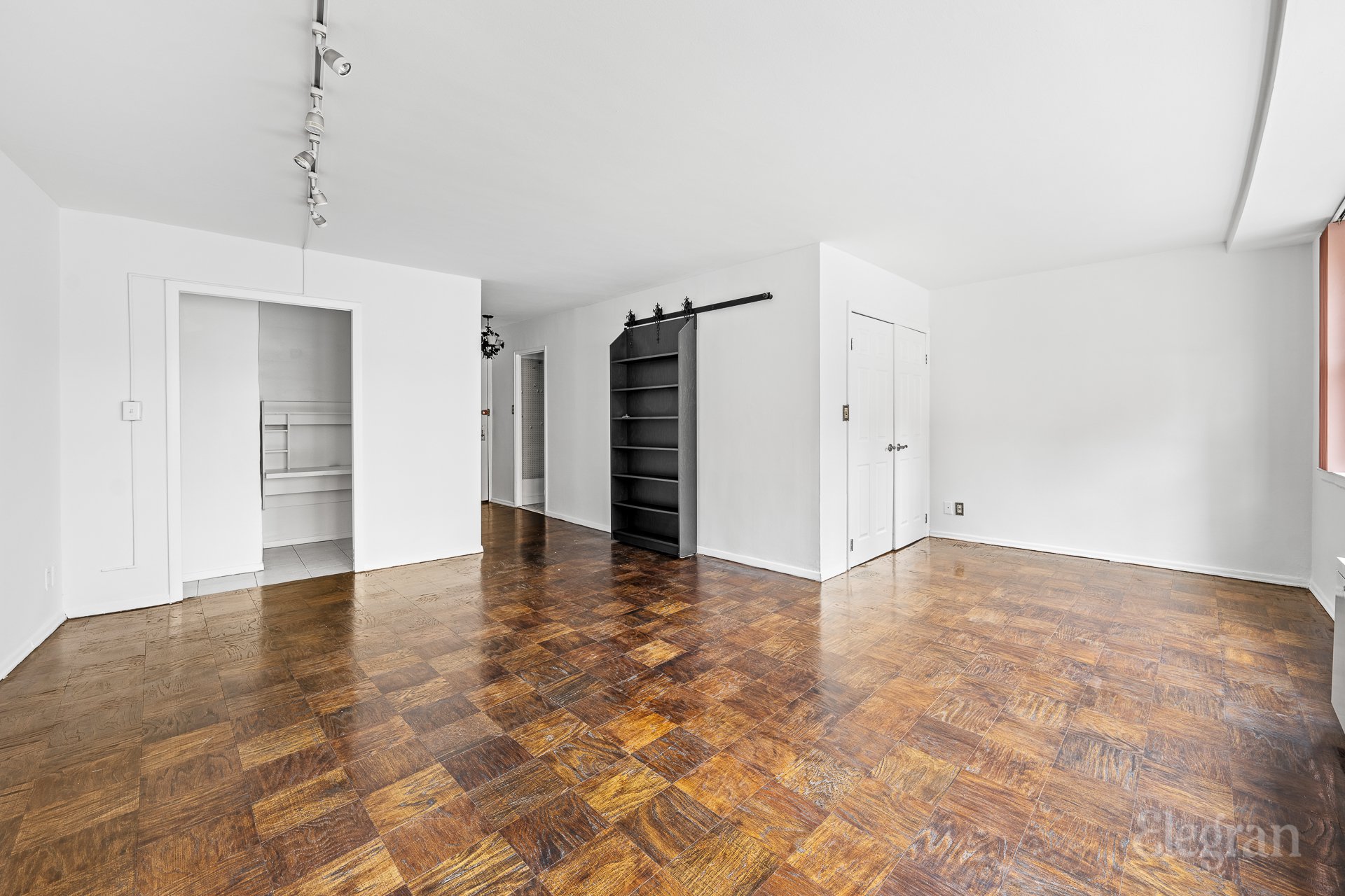 225 E 36th Street 2-P