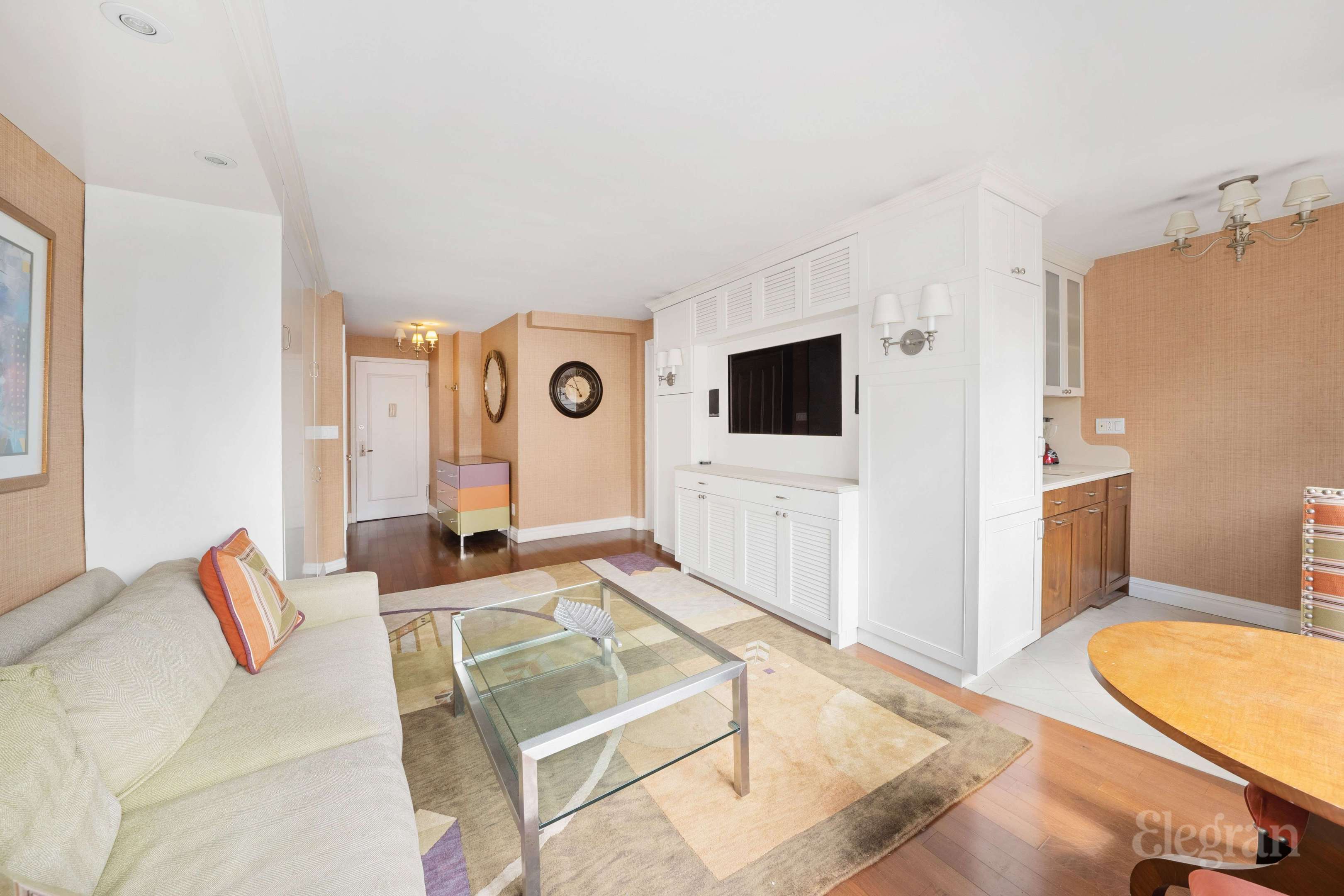 225 E 36th Street #7L
